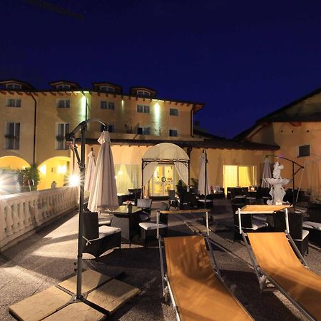 Borgo Dei Poeti Romantik Hotel Manerba del Garda Luaran gambar