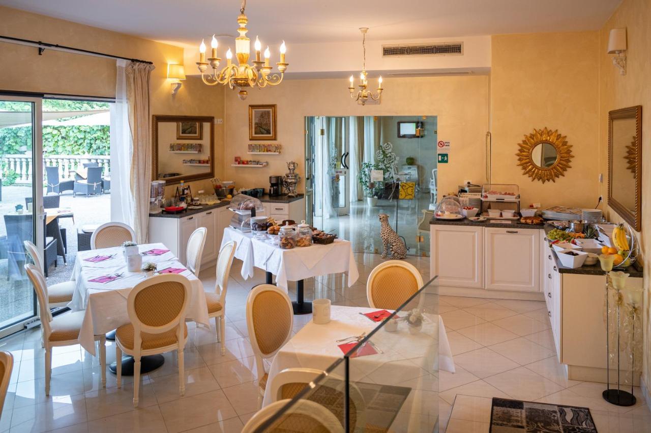 Borgo Dei Poeti Romantik Hotel Manerba del Garda Luaran gambar