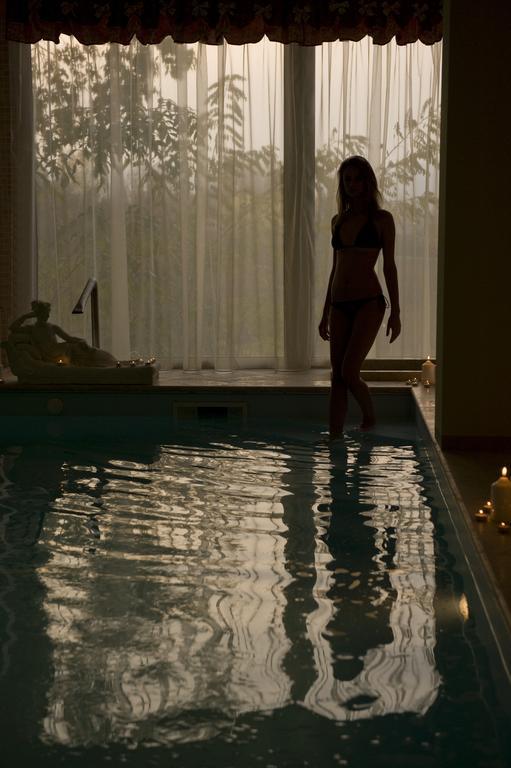 Borgo Dei Poeti Romantik Hotel Manerba del Garda Luaran gambar