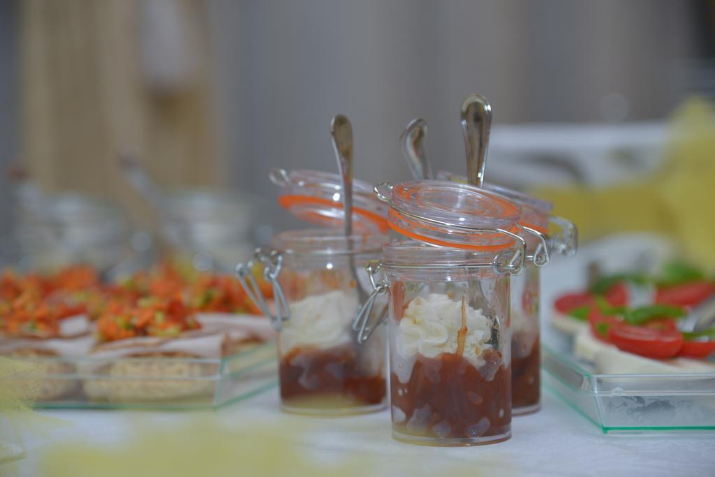 Borgo Dei Poeti Romantik Hotel Manerba del Garda Luaran gambar