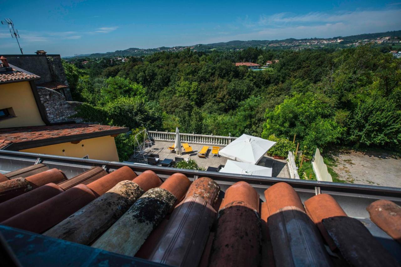 Borgo Dei Poeti Romantik Hotel Manerba del Garda Luaran gambar