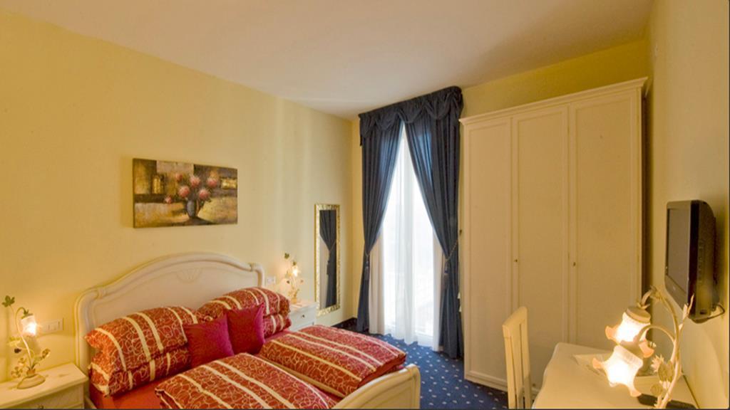 Borgo Dei Poeti Romantik Hotel Manerba del Garda Luaran gambar